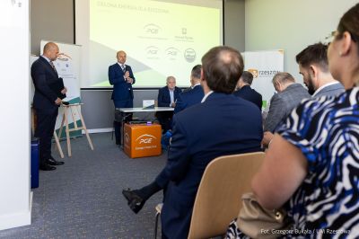 Podpisanie listu intencyjnego dotyczącego współpracy przy przygotowywaniu zielonych inwestycji w Rzeszowie. Fot. Grzegorz Bukała / Urząd Miasta Rzeszowa